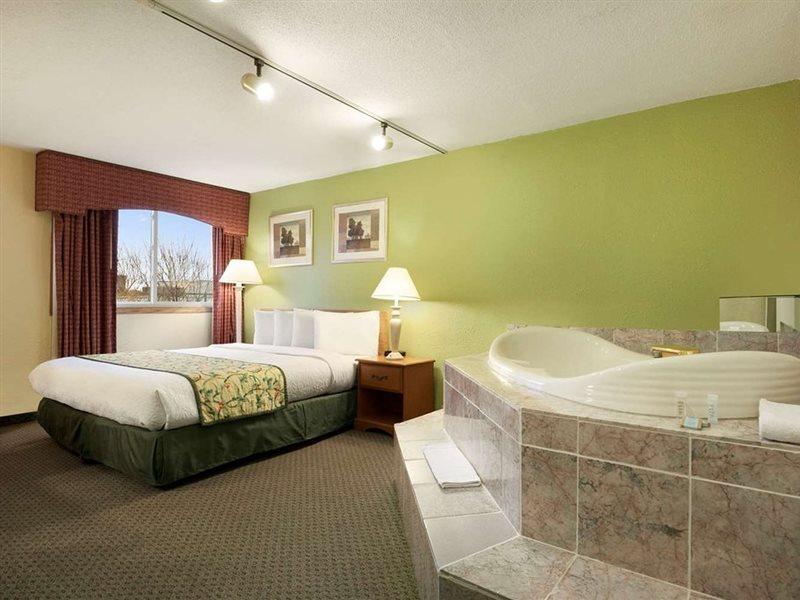 Travelodge By Wyndham Sturgis Exterior foto
