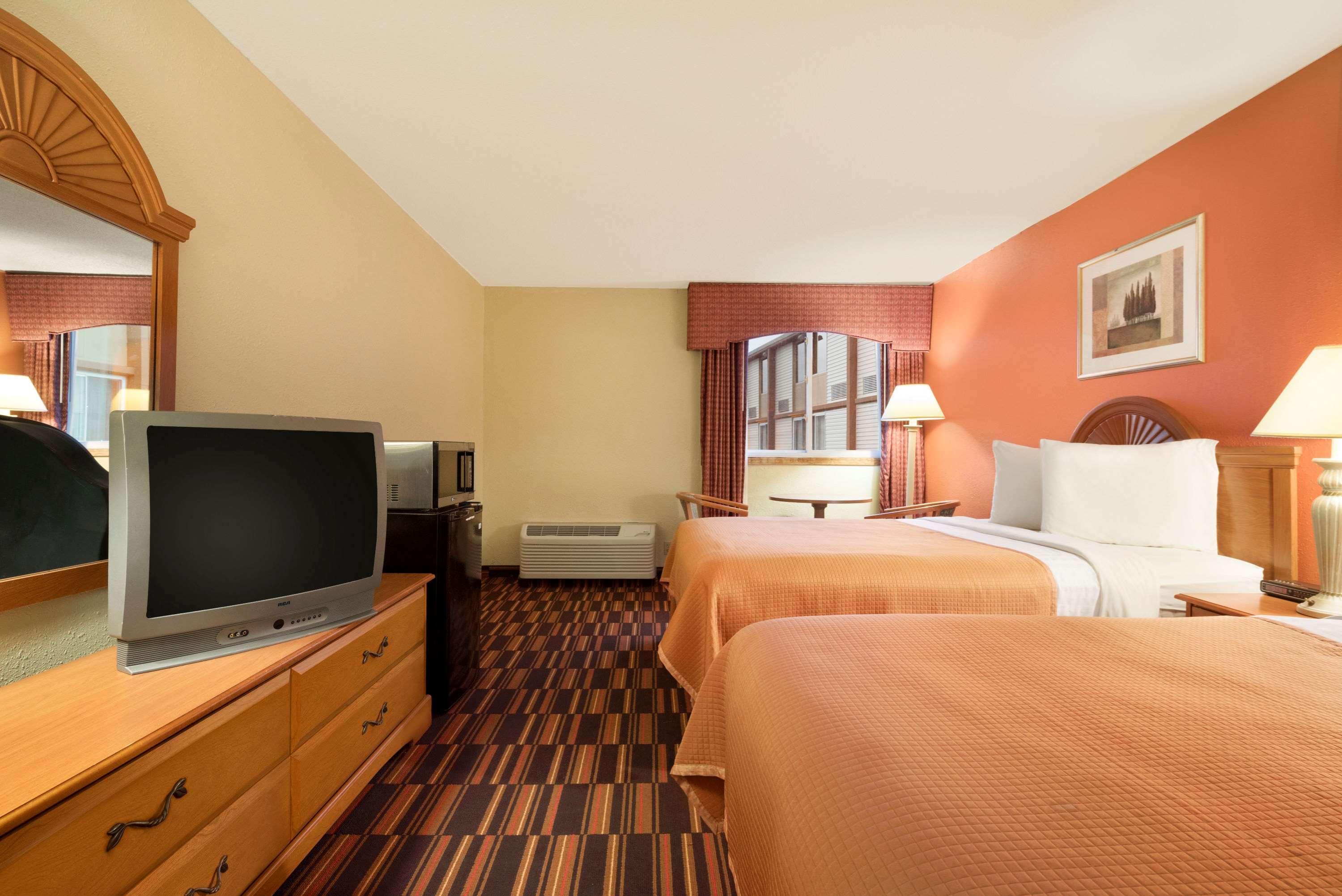 Travelodge By Wyndham Sturgis Exterior foto