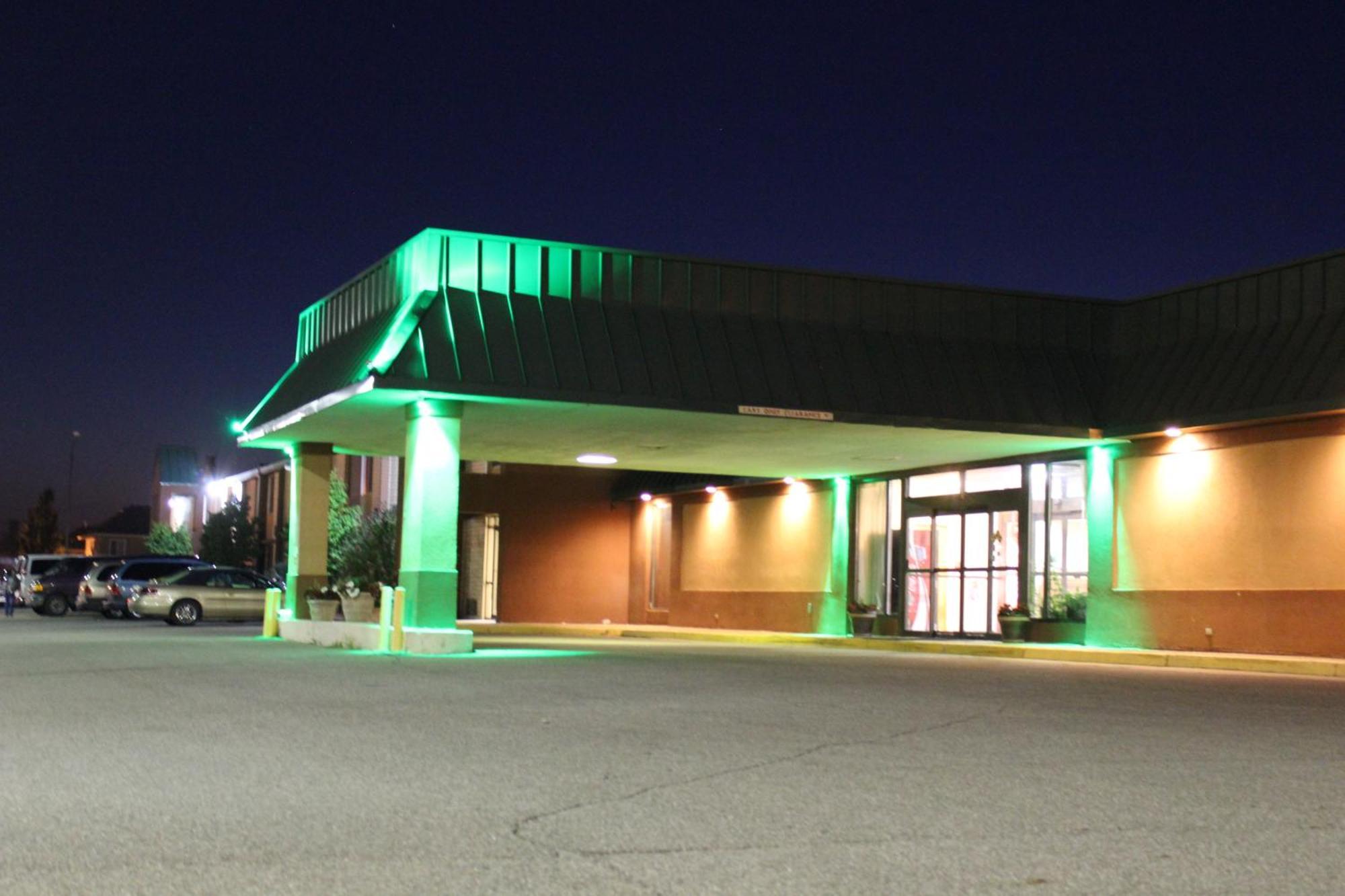 Travelodge By Wyndham Sturgis Exterior foto